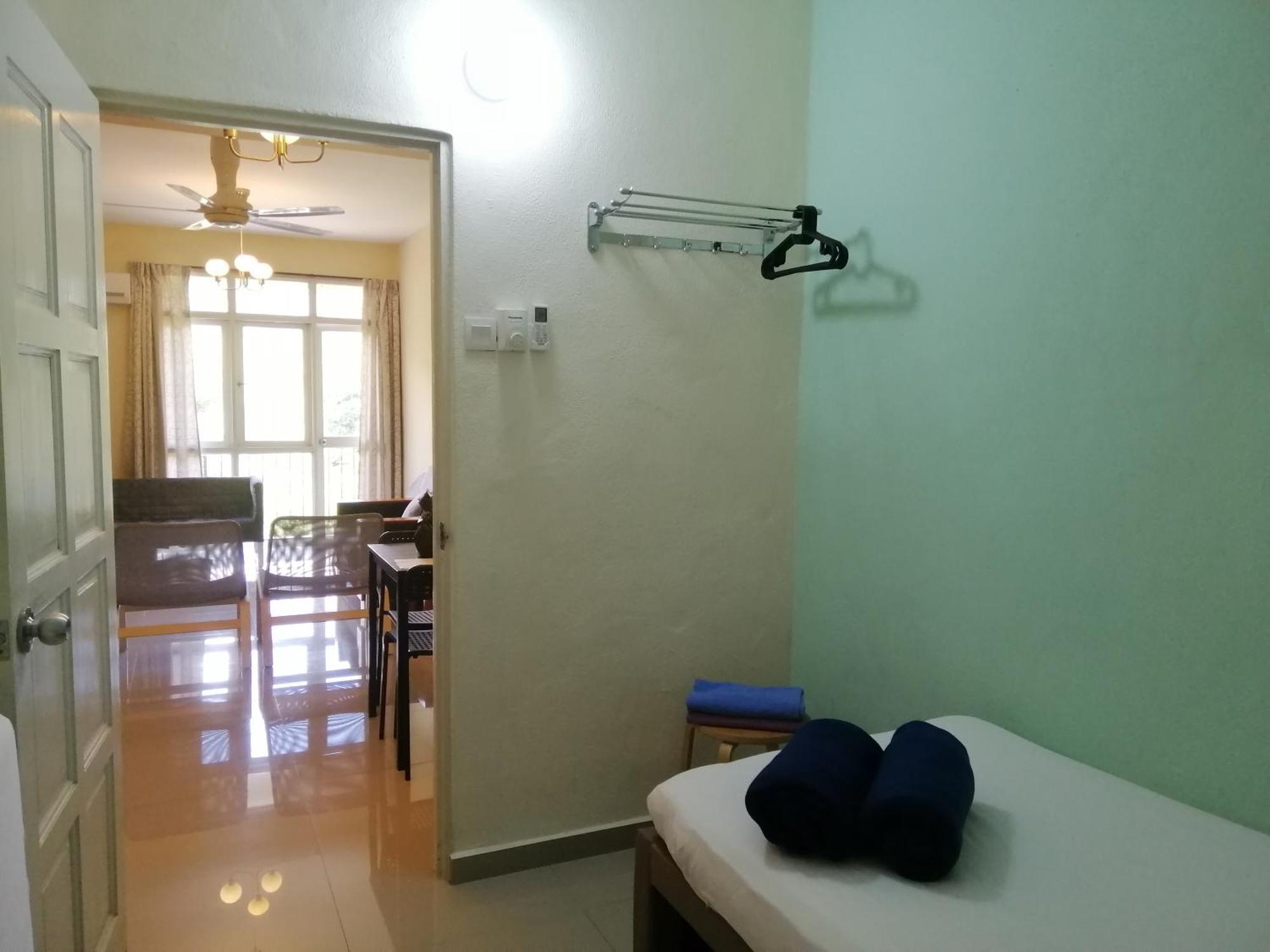 My Cozy Nest - Near Beach باتو فيرينغي الغرفة الصورة